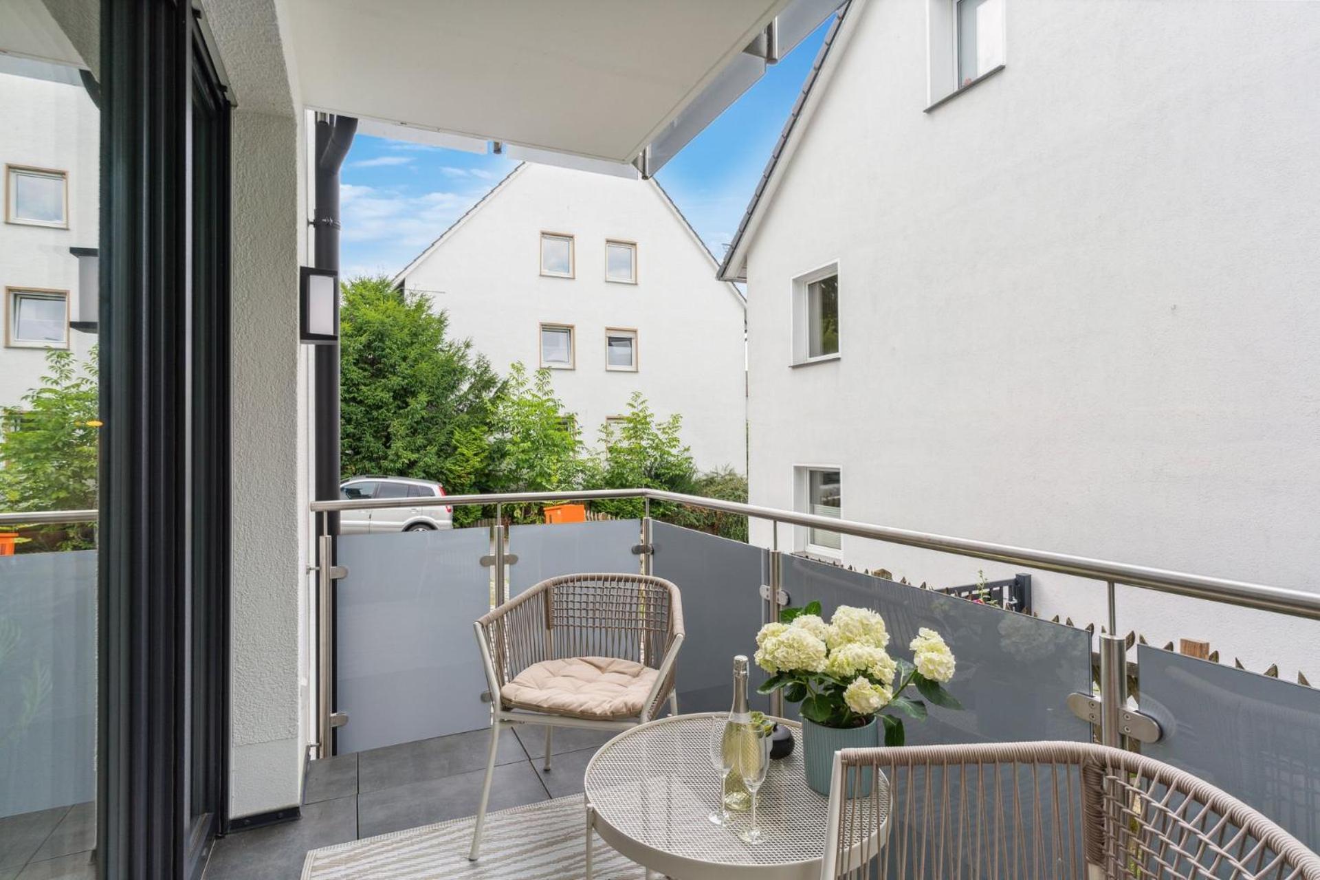 Deluxe Apartment In Bielefeld City Mit Parkplatz Und Balkon Dış mekan fotoğraf