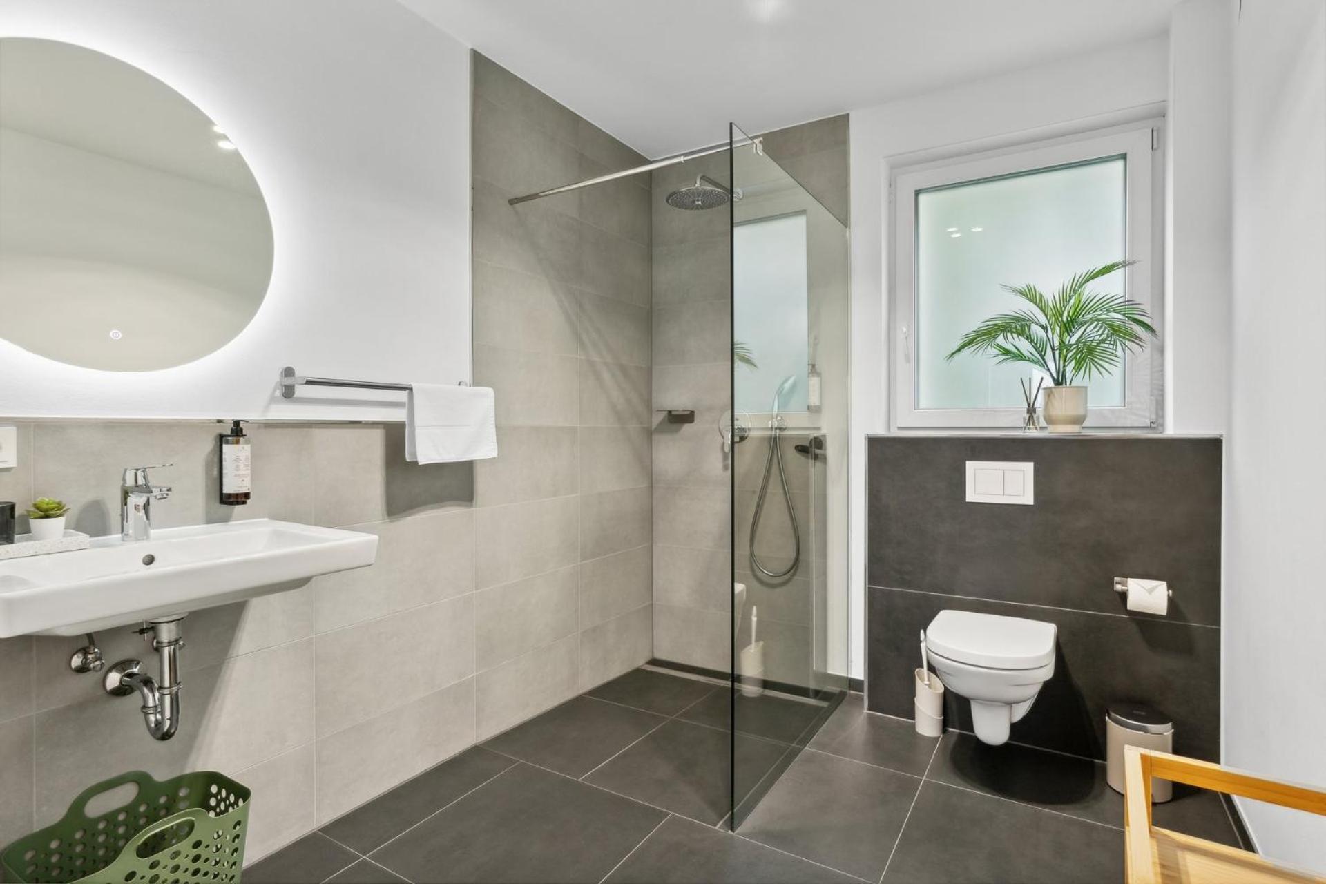 Deluxe Apartment In Bielefeld City Mit Parkplatz Und Balkon Dış mekan fotoğraf